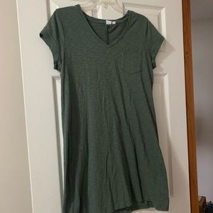 GAP t-shirt dress with chest pocket.